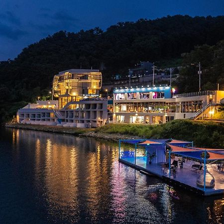 Gapyeong Suiteian Hotel&Resort Экстерьер фото