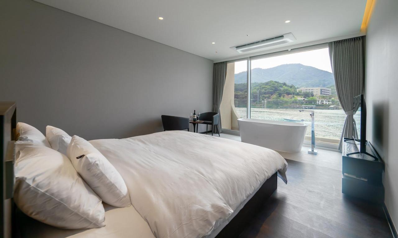 Gapyeong Suiteian Hotel&Resort Экстерьер фото