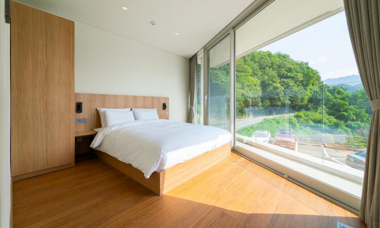 Gapyeong Suiteian Hotel&Resort Экстерьер фото