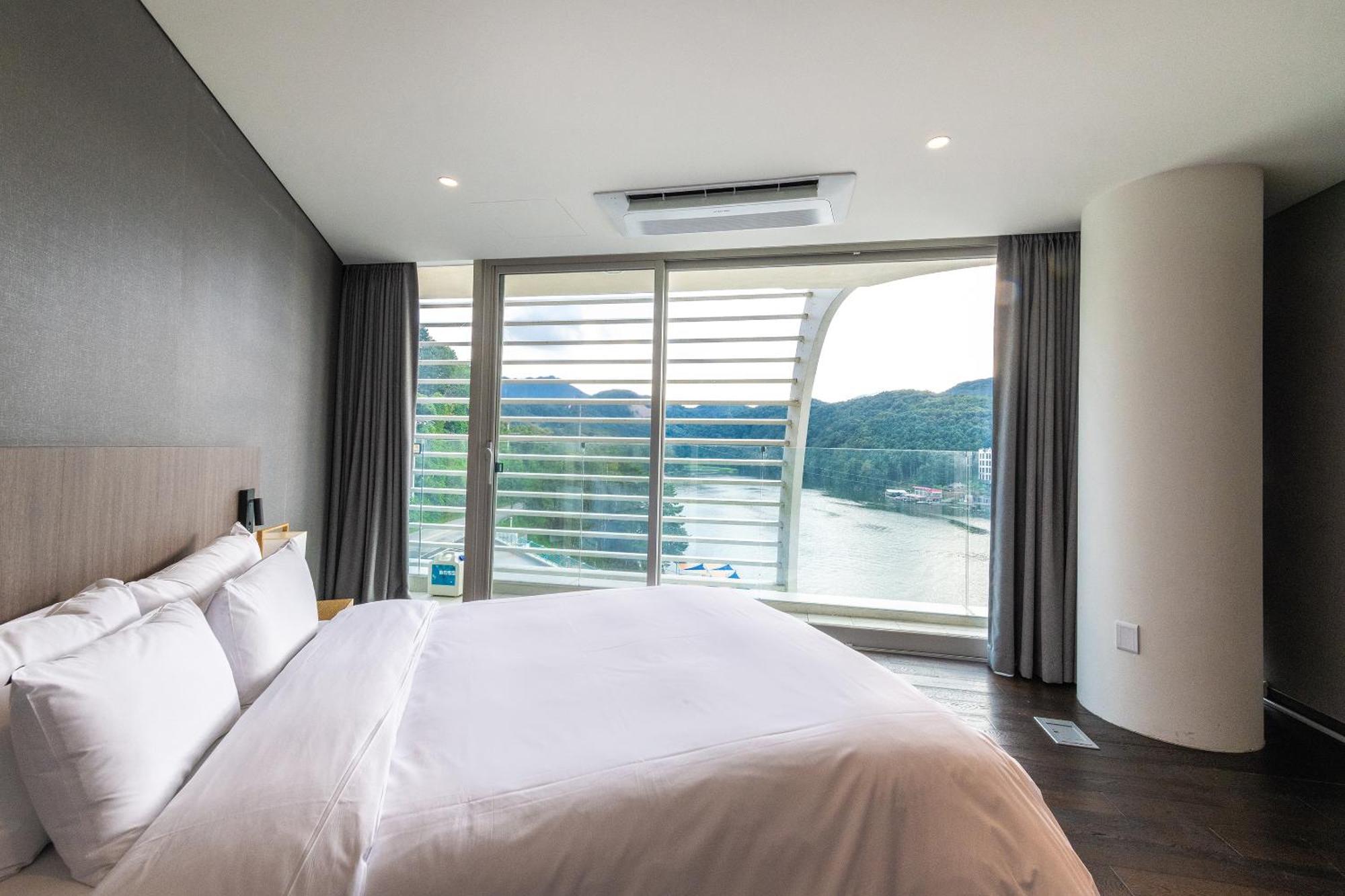 Gapyeong Suiteian Hotel&Resort Экстерьер фото