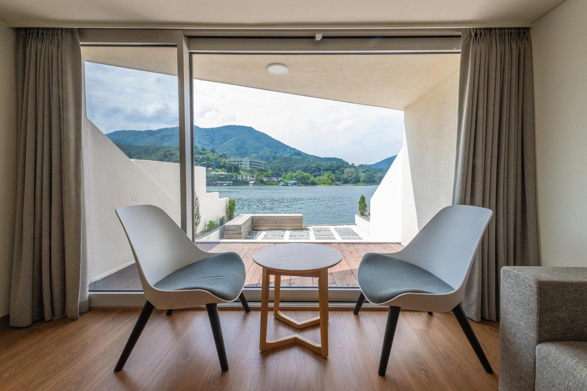 Gapyeong Suiteian Hotel&Resort Экстерьер фото